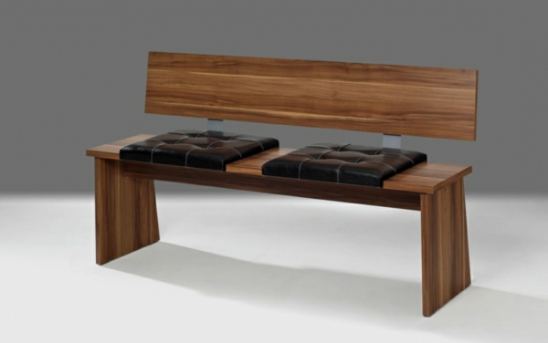 现代木长凳为用餐的灰色背景