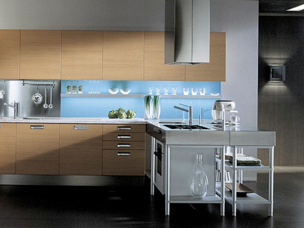 现代厨房做的木单板不锈钢 - 内置水槽