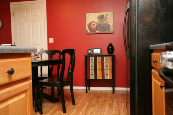 现代 - 红 - 厨房墙壁的颜色