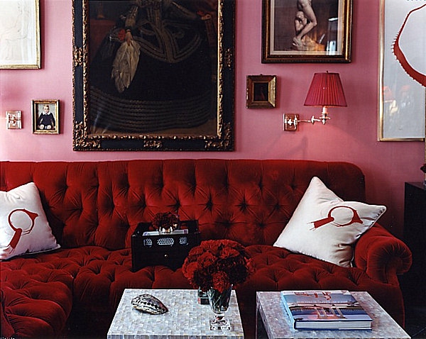 现代房间的想法为生活有趣的图片在玫瑰色的墙壁上