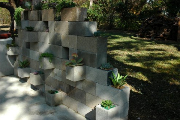 rock moderno jardín de pared de piedras