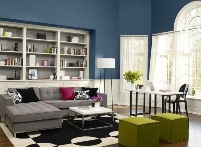 现代设计起居室灰色沙发和墙色汽油