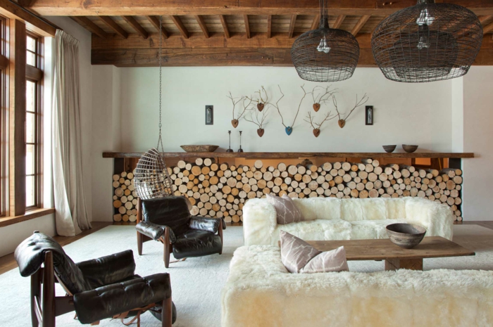 现代乡村风格的室内乡村风格的家具皮革，毛皮木树桩，有趣的灯