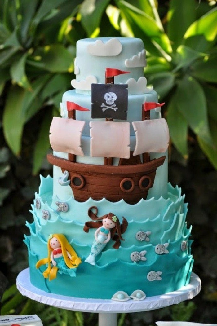 主题馅饼自己动手制作孩子的生日蛋糕，自己制作的海盗党