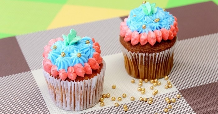 muffins-décoration-idées-bleu-et-rose-muffin-déco