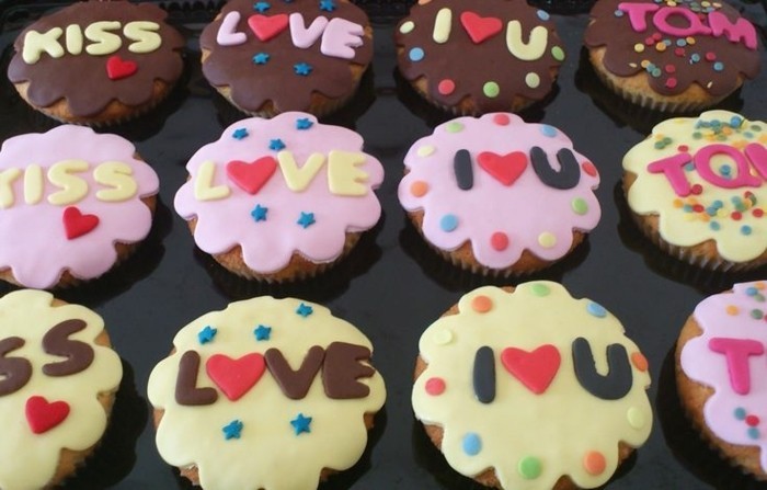 muffins décoration-idées-amour-petit gâteau-déco