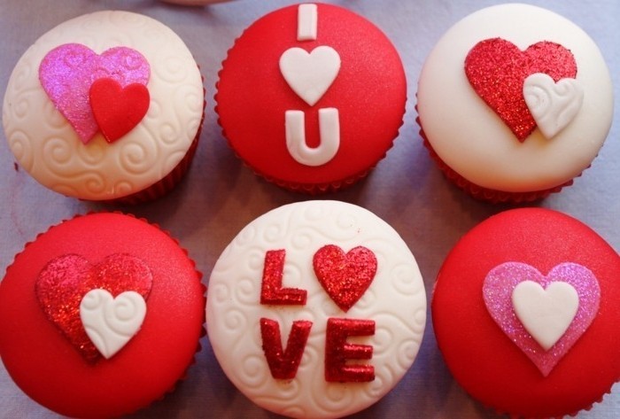 muffinsseja-koristella-Valentine-täyte-itse-make
