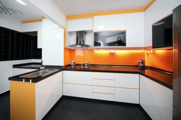 narančasta zidna boja kuhinje - velika slika