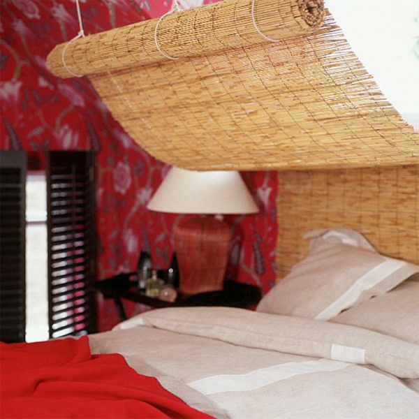 érdekes ágy modell a hálószobában - keleti stílusban