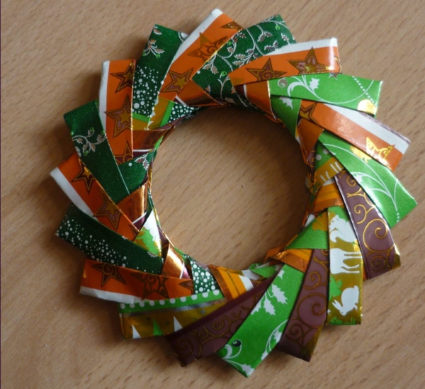 origami-joulu-elegantti-seppele - monissa väreissä