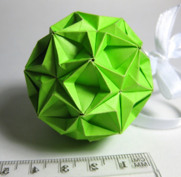 origami-to-joulu-vihreä-pallo