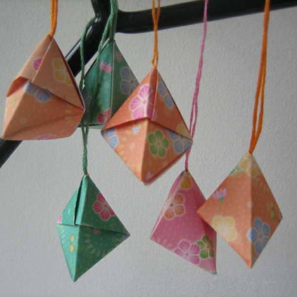 origami-joulu-roikkuu-deco-in-kirkas-värit - super söpö