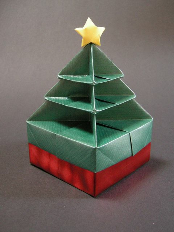 origami-to-joulu-fir-with-a-tähti
