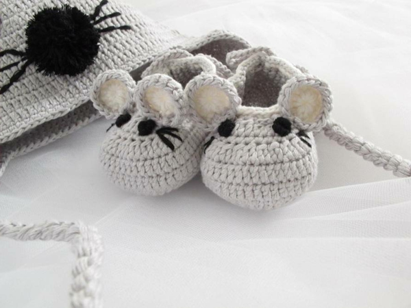 original_hand-плетене на една кука-бебета на мишката шапки-и-обувки