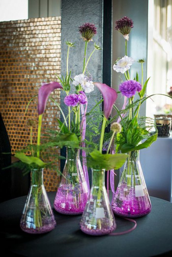 最初的想法换装饰花瓶华丽的紫色花新鲜表装饰理念