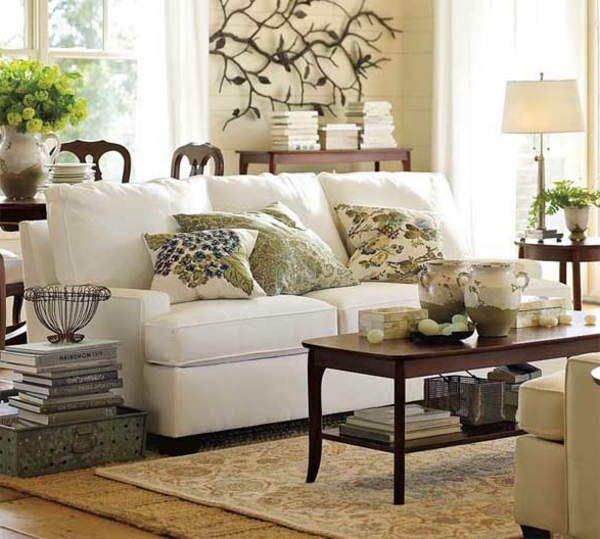 原创客厅的想法，白色沙发，美丽的投掷枕头