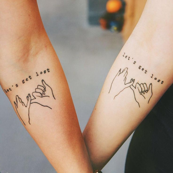 ideas de tatuajes para parejas, hermosas y creativas, tattos de brazos, dedos, diciendo