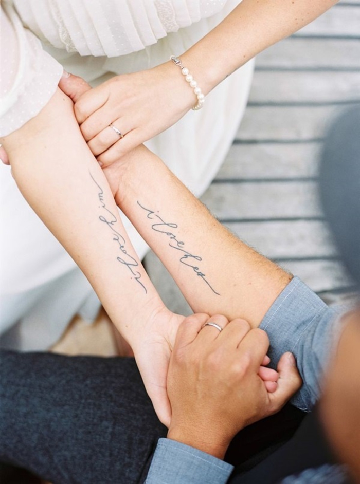 tatuajes para parejas, te amo, manuscritos, tatuajes de brazo, buena idea para parejas