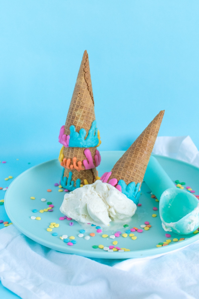 Party-reseptejä lapsille syntymäpäivään, jäätelöä vohveleita, järjestää kesälomalle - hienoja ideoita