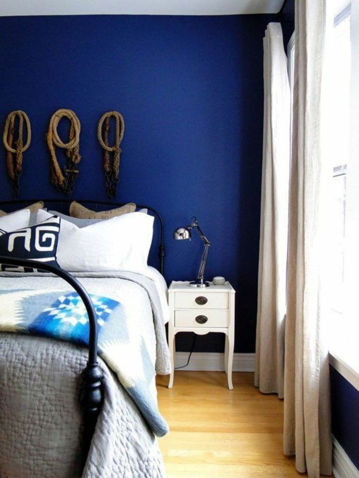 汽油墙面色彩创意卧室设计现代，床