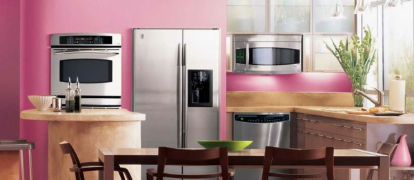 ροζ-τοίχο-χρώμα-super-αναζητούν-δωμάτιο-μοντέρνα έπιπλα κουζίνας
