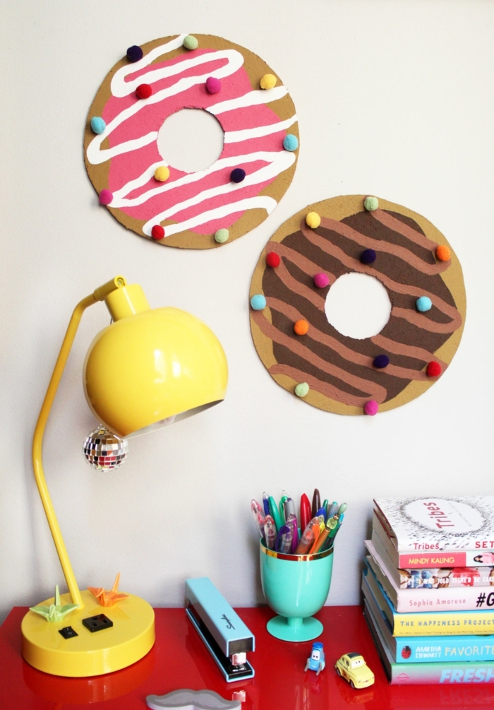 डोनट बनाने के आकार में कॉर्क गोल पिन बोर्ड, रंगीन पंपों के साथ सजाने पिंस