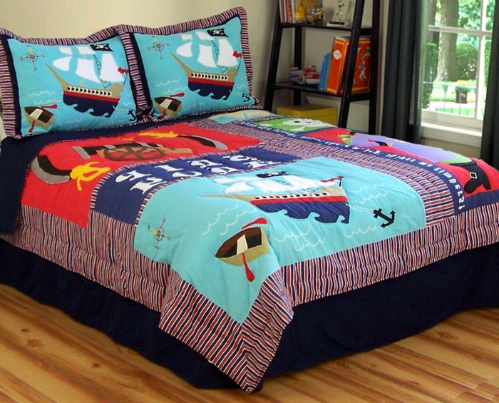 船上床上用品图案床罩和枕头苗圃书架