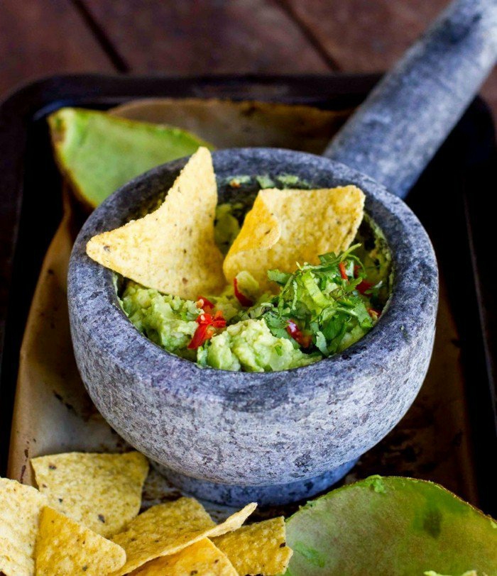 avokádó dip zsetonnal tortilla zacskók guacamole ételek fűszerekkel ötletek finom ételek snacking egészséges
