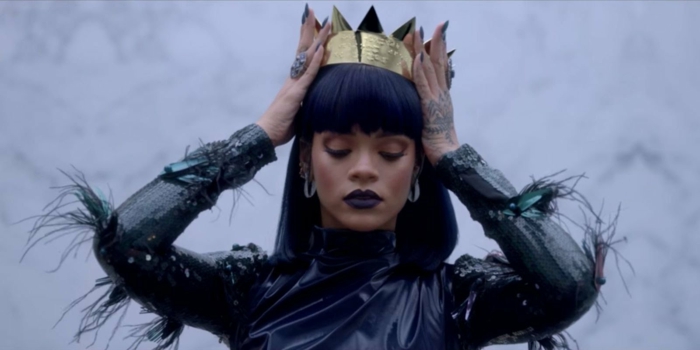 Rihannan kampaus ja muotoilu hänen videoistaan ​​on julistettu - kultainen kruunu