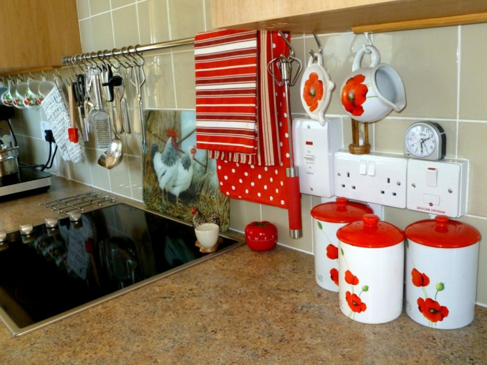 La decoración de los años 50 en nuestra vida cotidiana trae una cocina Rockabilly con electrodomésticos modernos