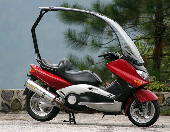 scooter con techo-rojo-acentos