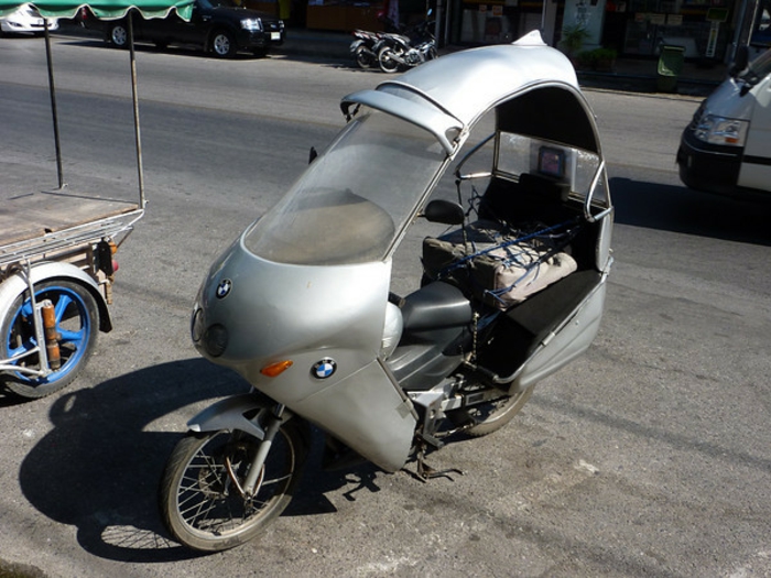scooter con techo-nice-gris-diseño