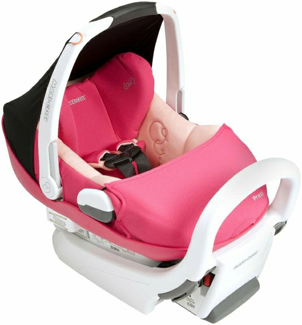 粉红色的婴儿座椅测试车儿童座椅儿童汽车安全座椅测试，宝宝杯
