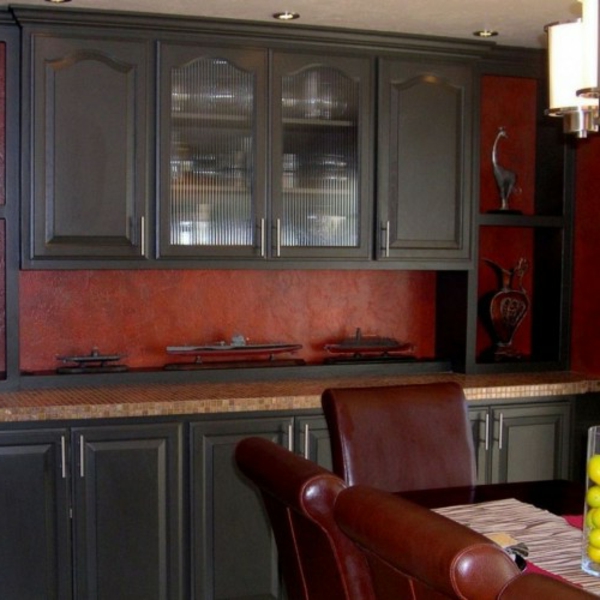 红色厨房墙壁颜色暗柜
