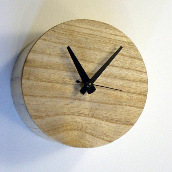 στρογγυλό ρολόι τοίχου-από-ξύλο σχεδιασμού