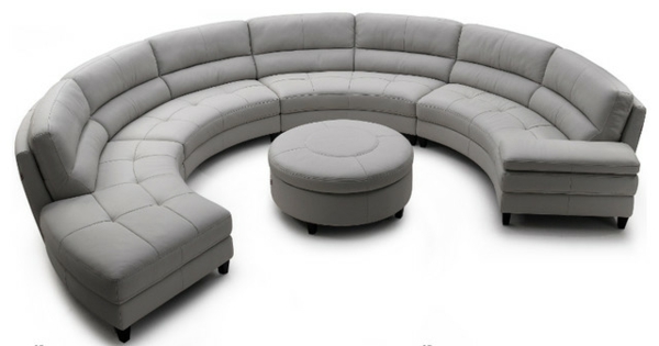 Кръгъл диван, сив дизайн, бял фон