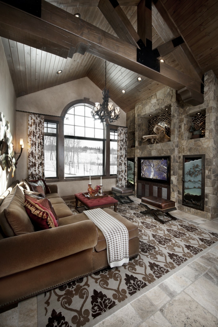 仿古客厅家具，乡村风格，鹿角吊灯五颜六色的窗帘沙发凳丝绒
