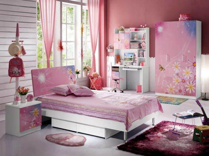 सुंदर बेडरूम विचारों के लिए महिला-थोड़ा-गुलाबी बिस्तर वाले