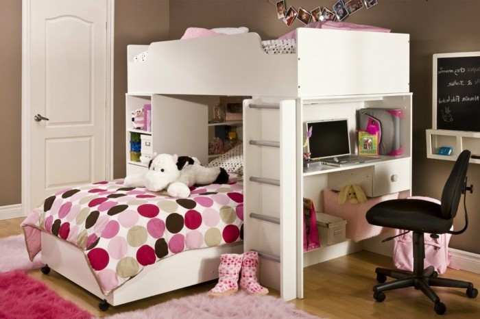 gyönyörű szobás ötletek-for-girl-desk-es-ágyas-with-pontozott ágynemű