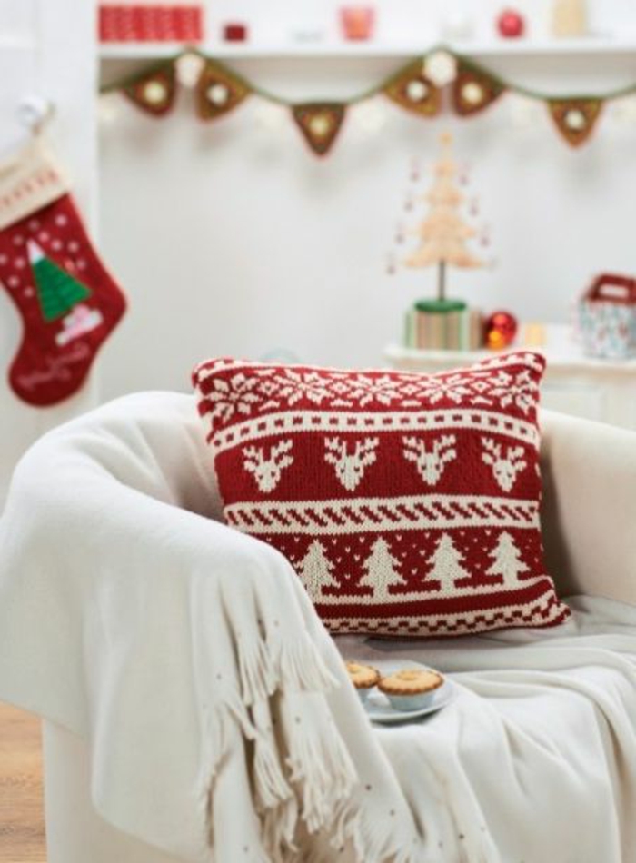 kiva neuloa Skandinavian mallin käsintehty tyyny jouluksi
