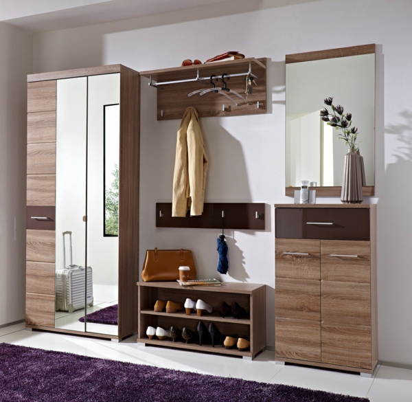 漂亮的家具设置实用和-effektvolle_Dielenmöbel与 - 漂亮的设计