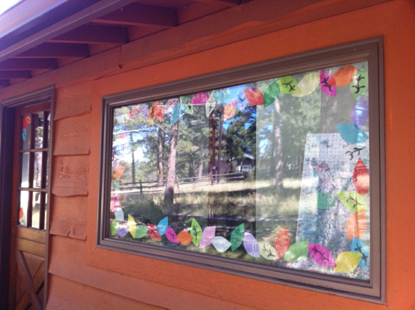 szép ablak-dekorációval-gyerekklub-készítette