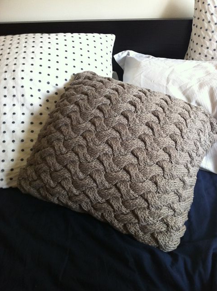 kiva neulottu malli ruskea Pillow neuloa punottu kuvio