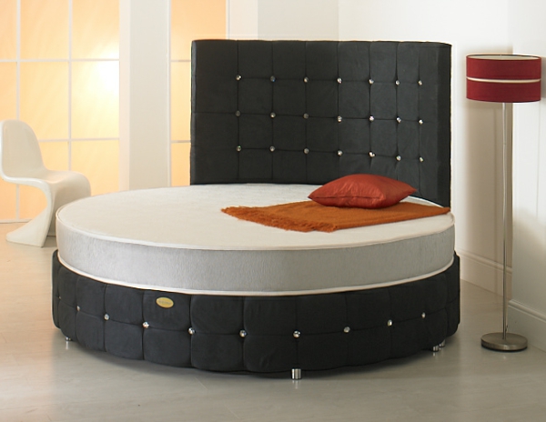 卧室设计黑色圆形床头板