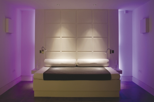 μοβ χρώμα για το υπνοδωμάτιο - σύγχρονο φωτισμό