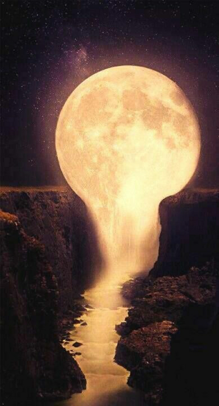चंद्रमा नदी पिघलती