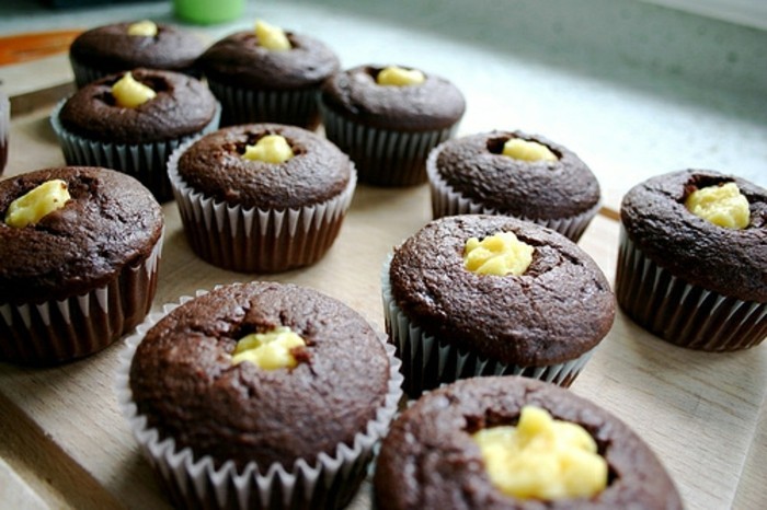 csokoládé muffin Egyszerű desszert-egyszerű desszert csokoládé