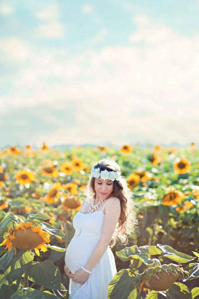 raskaana naisen Sunflower Field Photo