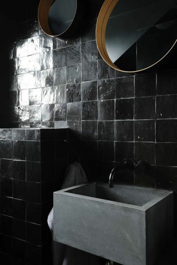 Mur noir couleur noir-salle de bains-carreaux