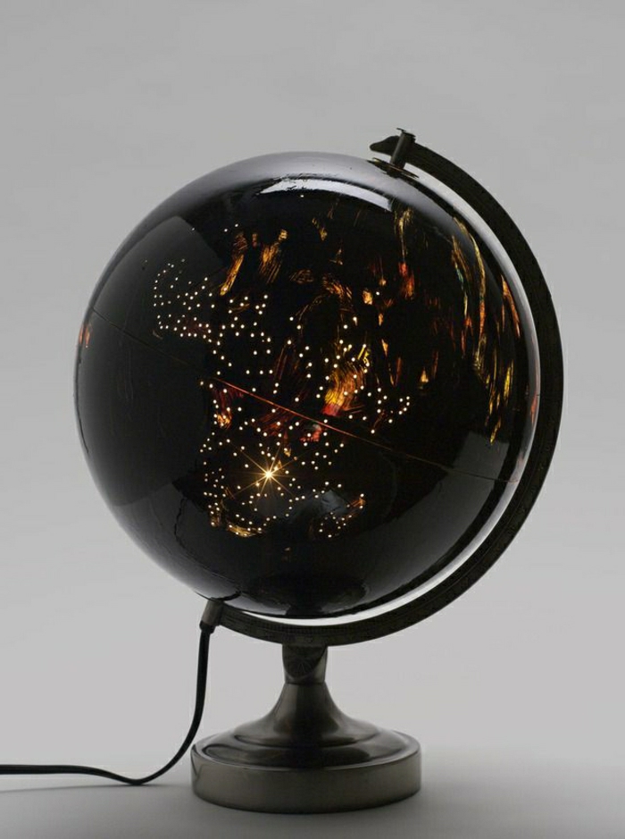 negro globo lámpara de noche plástico elegantemente
